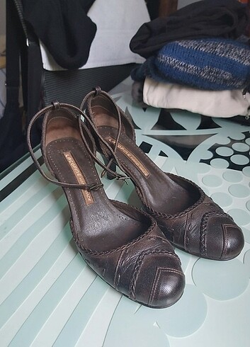 Kahverengi kisa topuklu ayakkabi