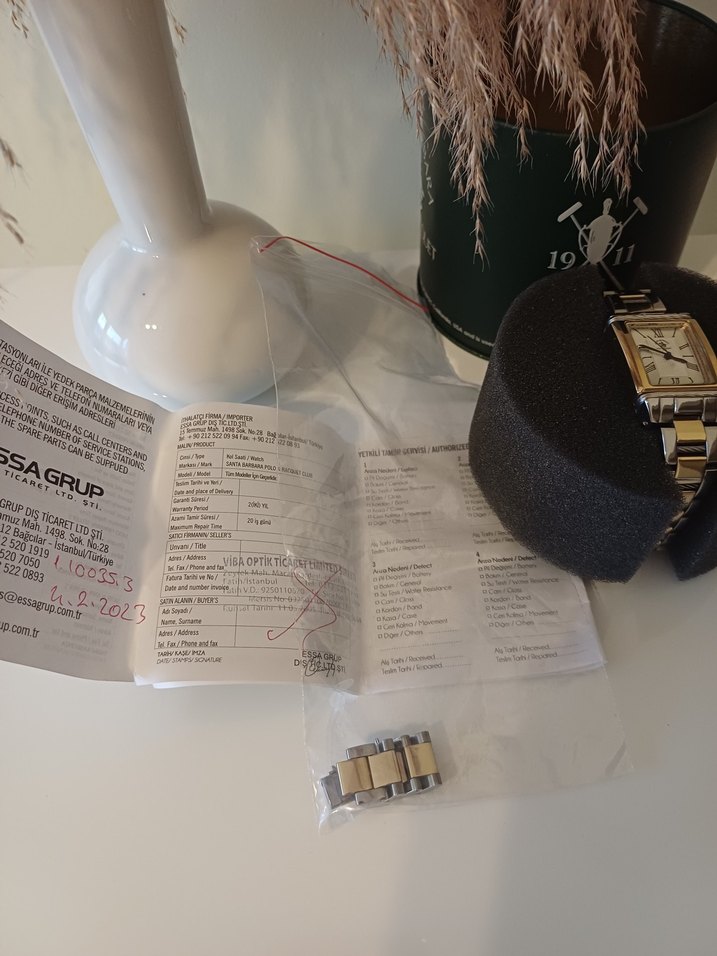 Parlak Altın Kemerli Kadın Saati - Görsel 2