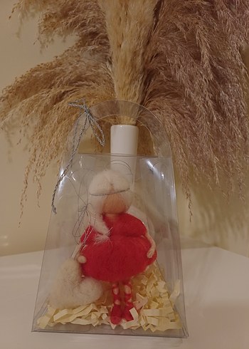 Kırmızı Elbiseli Beyaz Saçlı Keçe Bebek - Görsel 2