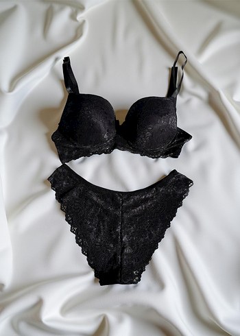 Siyah Dantel Goth Sütyen ve Külot Takımı - Görsel 2