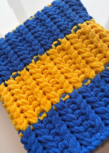 Puffy Taraftar Battaniye Örgü Battaniye - Görsel 3