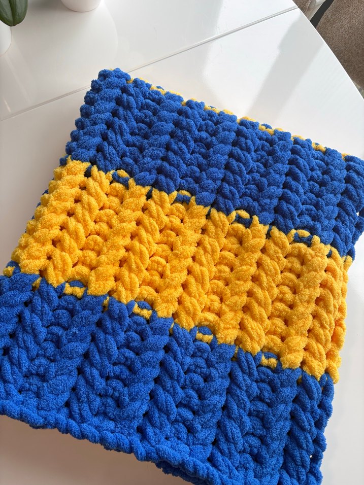 Puffy Taraftar Battaniye Örgü Battaniye - Görsel 2