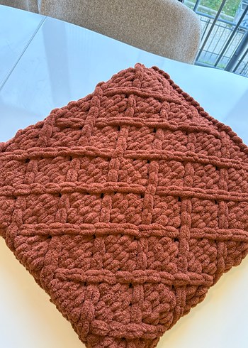 Kahverengi Örgü Çocuk Battaniyesi - Görsel 2