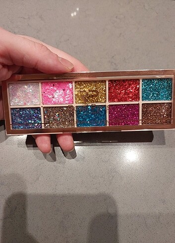 Diğer 10 lu Glitter Far Paleti