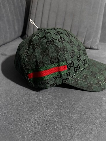  Beden Gucci şapka