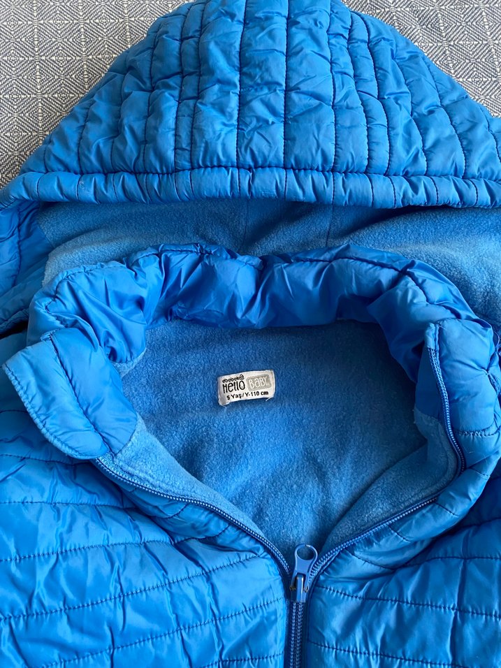 Mavi Erkek Çocuk Kapüşonlu Fermuarlı Mont - Görsel 2