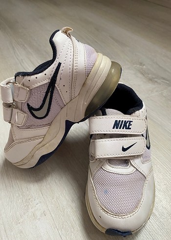 Beyaz Nike Erkek Çocuk Spor Ayakkabı Velcro - Görsel 2