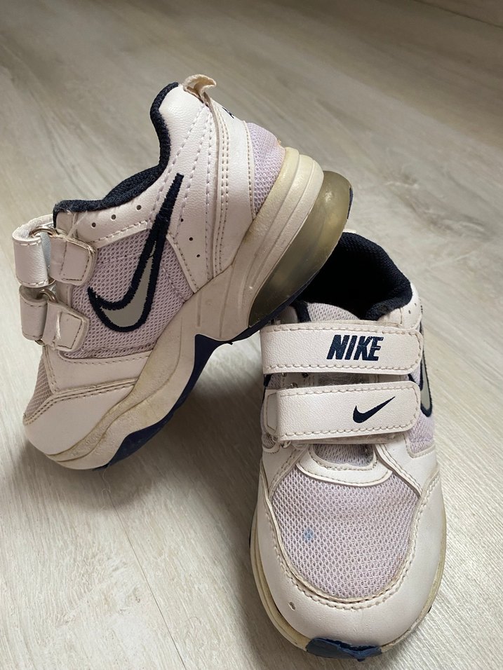 Beyaz Nike Erkek Çocuk Spor Ayakkabı Velcro - Görsel 2