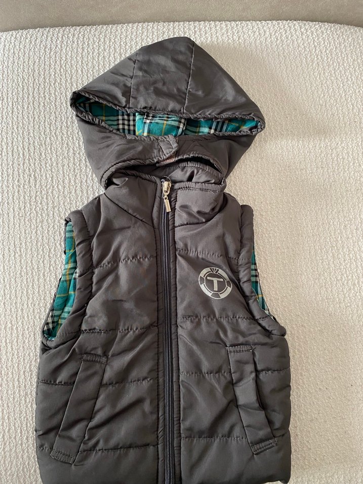 Erkek Çocuk Gri Fermuarlı Kapüşonlu Yelek - Görsel 2