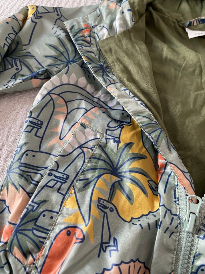 Erkek Çocuk Kapüşonlu Baskılı Yağmurluk - Görsel 4