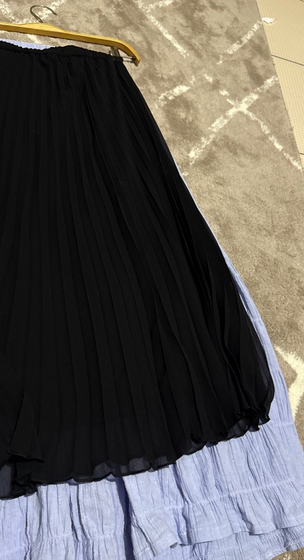 Siyah Pilili Uzun Keten Etek - Görsel 2