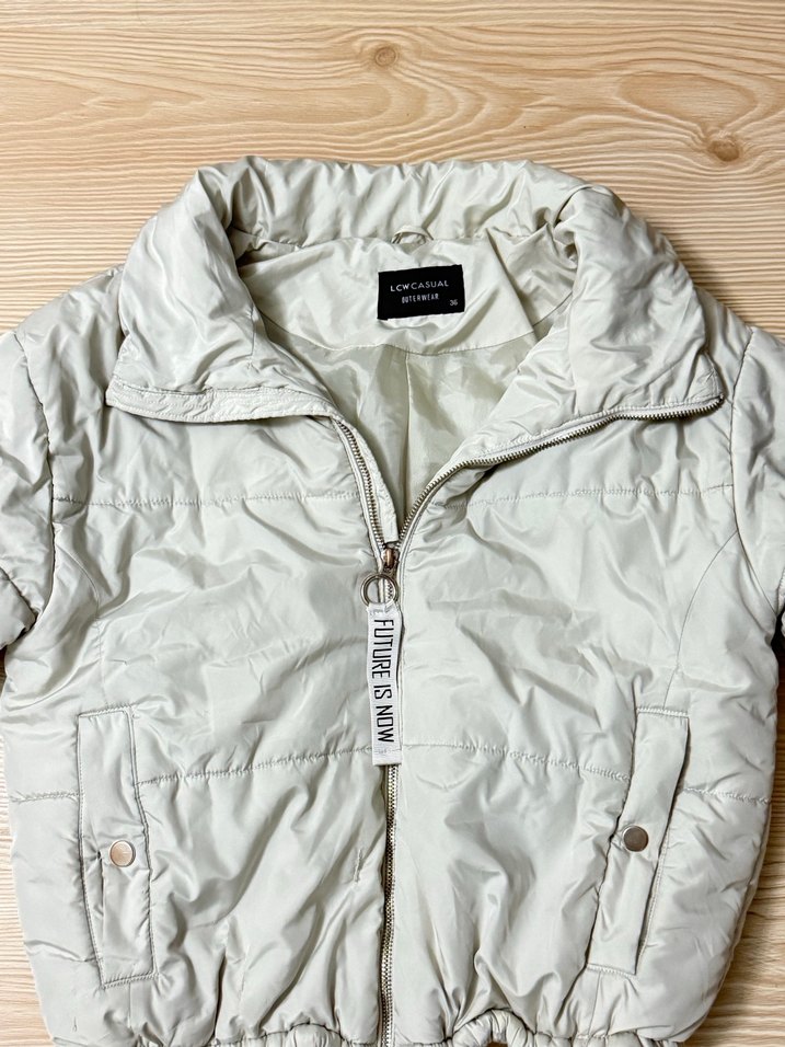 Düğmeli Kısa Bej Kadın Kış Ceketi - Görsel 4