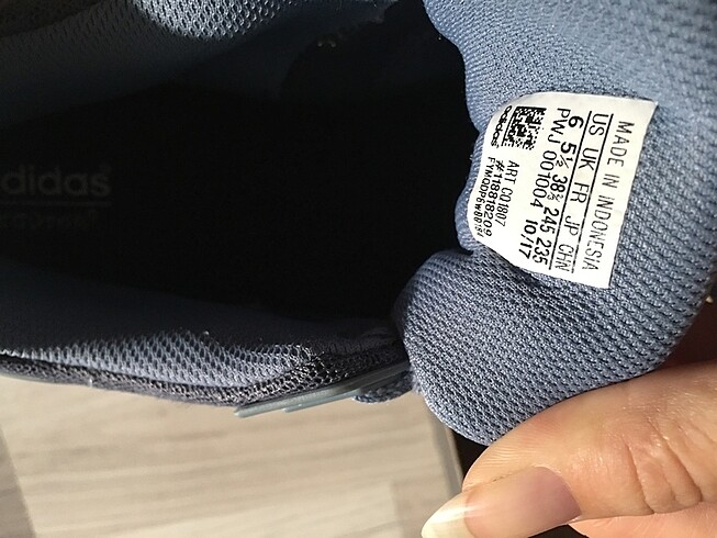 38,5 Beden Adidas kadın spor ayakkabı