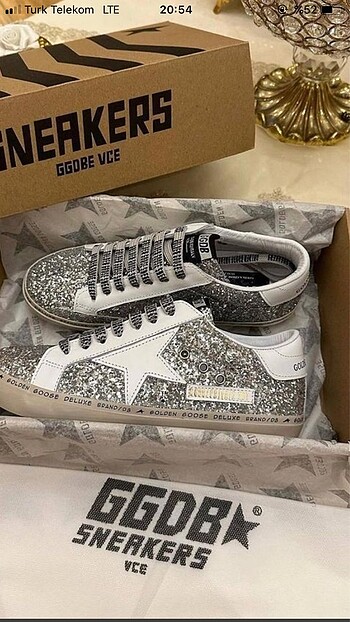 Golden Goose Deluxe Spor ayakkabı