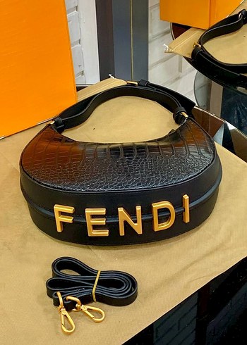  Beden camel Renk Fendi Camel Renkli Kol Çantası
