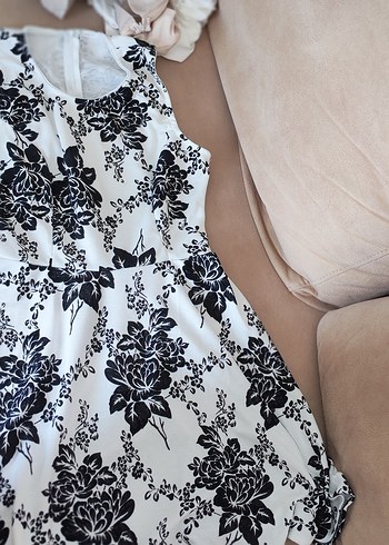 Çiçekli aşırı zarif elbise - Görsel 5