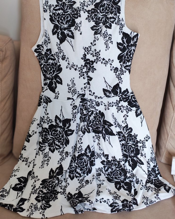 Çiçekli aşırı zarif elbise - Görsel 3