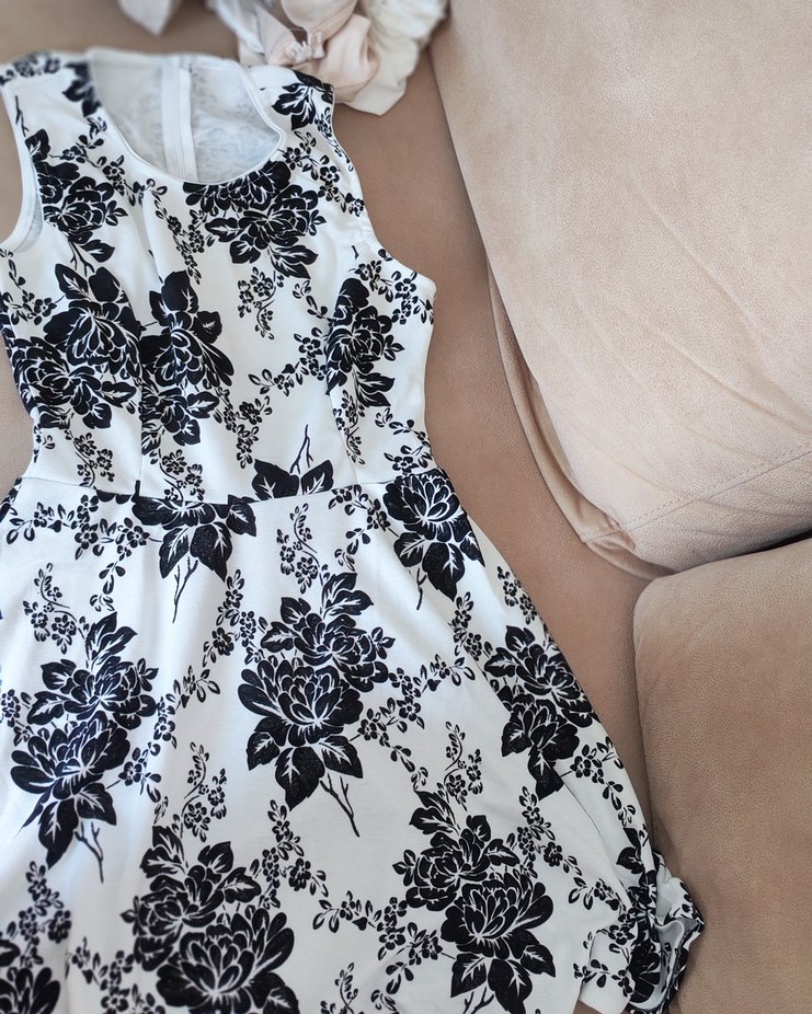 Çiçekli aşırı zarif elbise - Görsel 5