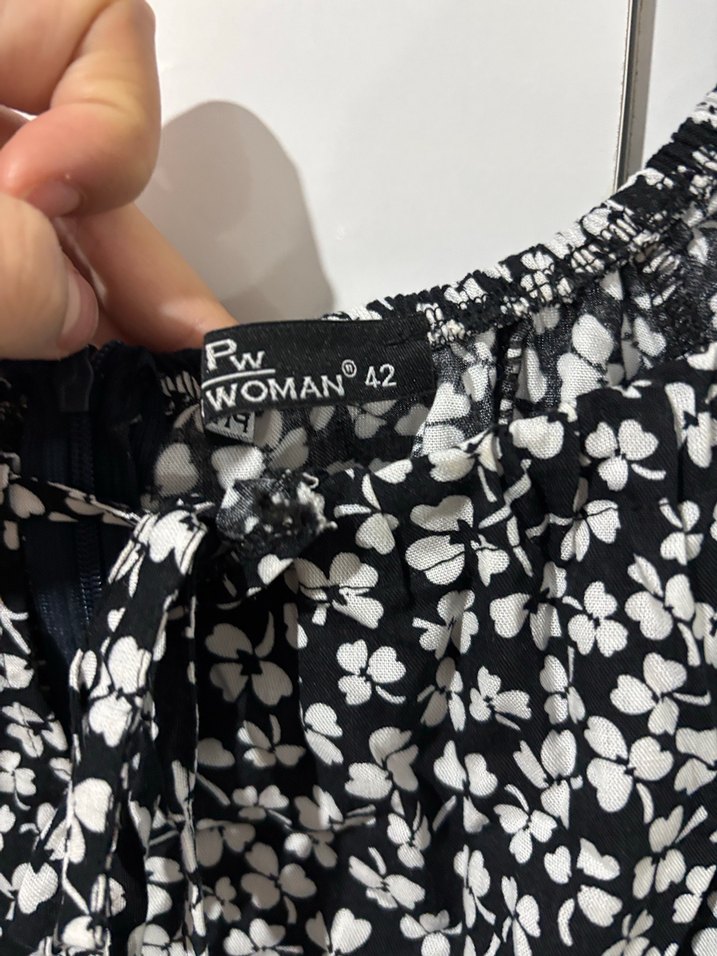 Siyah Mini V Yaka Fırfırlı Elbise - Görsel 4