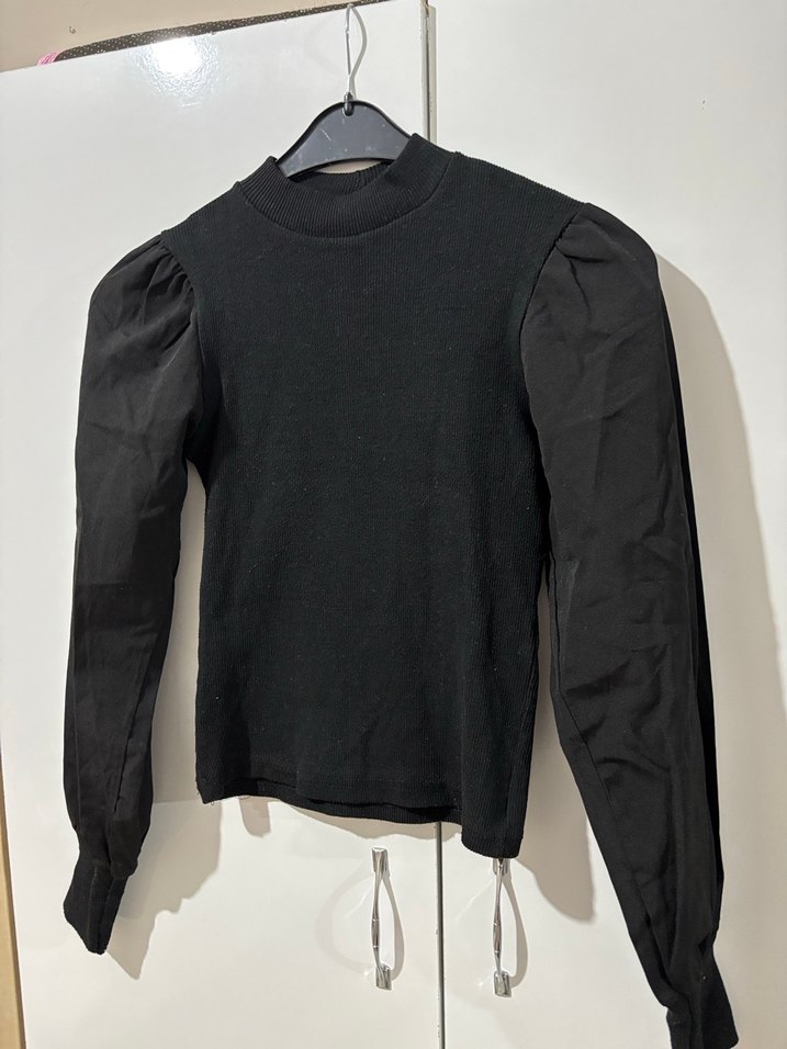 Siyah Uzun Kollu Yüksek Yakalı Kadın Bluz - Görsel 2