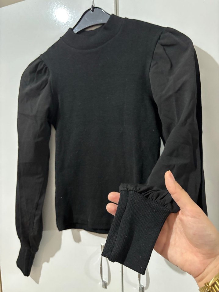 Siyah Uzun Kollu Yüksek Yakalı Kadın Bluz - Görsel 3