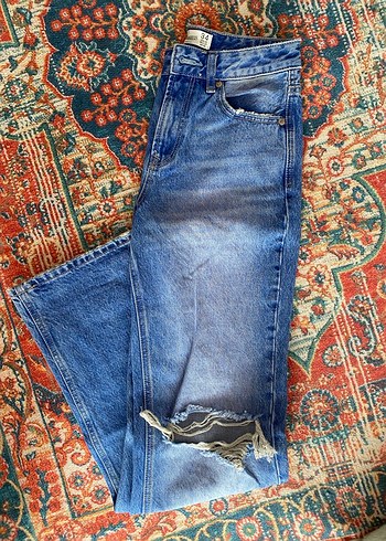 34 Beden Kadın Mavi Denim Midi Boy Yırtık Jean