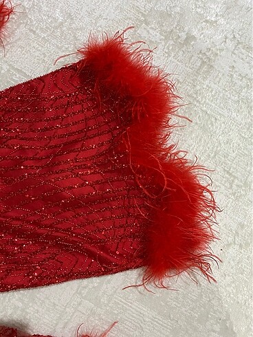 Kırmızı Elbise - Görsel 8