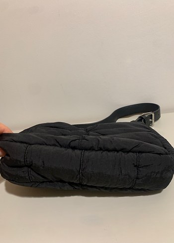 Pull&Bear Kapitone Baget Kol Çantası - Görsel 3