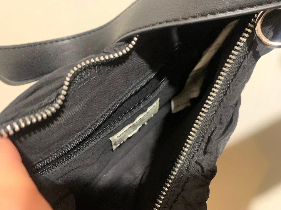 Pull&Bear Kapitone Baget Kol Çantası - Görsel 4