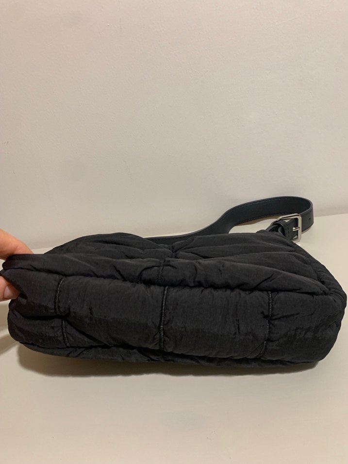 Pull&Bear Kapitone Baget Kol Çantası - Görsel 3