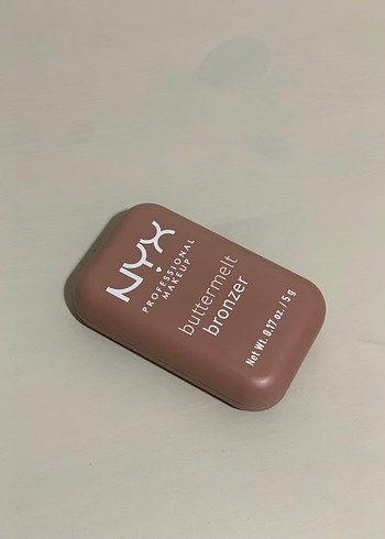 NYX Buttermelt Bronzer Allık - Görsel 2