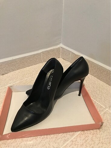 Diğer Stiletto
