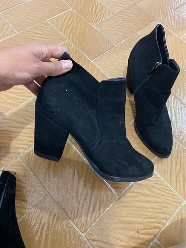 Bambi Ayakbbı