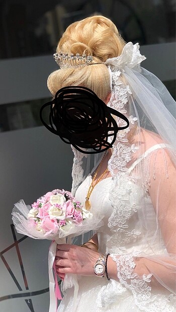 Meral moda evinden tasarım gelinlik
