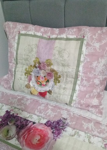 Pembe Nakışlı Pastel Yatak Örtüsü - Görsel 3