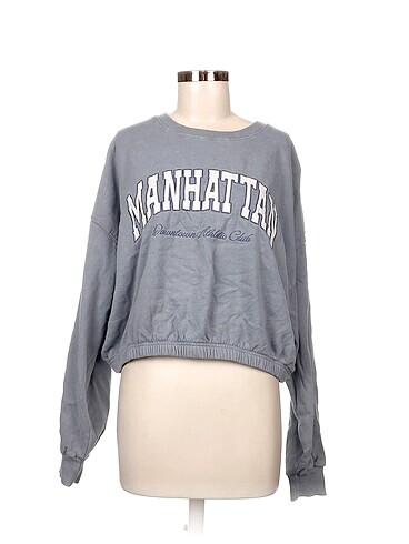 Stradivarius Sweatshirt %70 İndirimli.