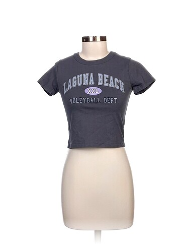 Stradivarius T-shirt %70 İndirimli.