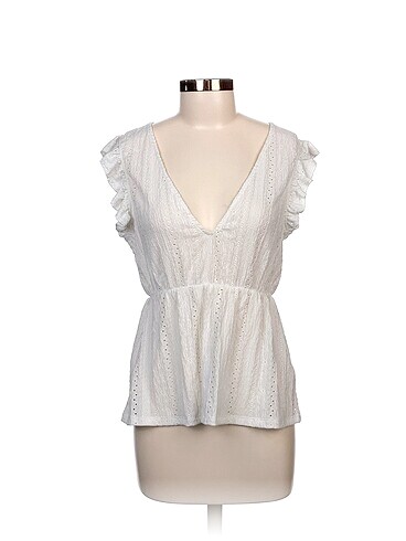 Pull and Bear Bluz %70 İndirimli.