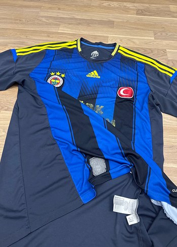 Adidas ürünü