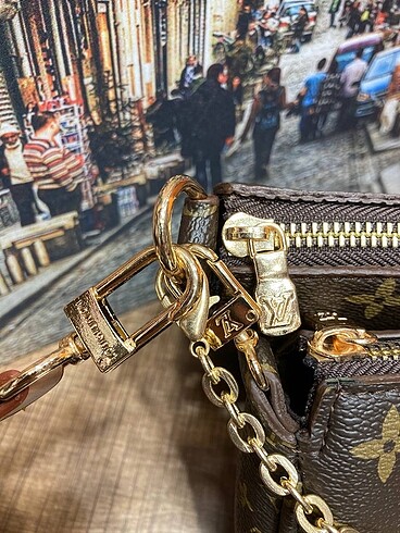 Louis Vuitton Multi poşet çanta
