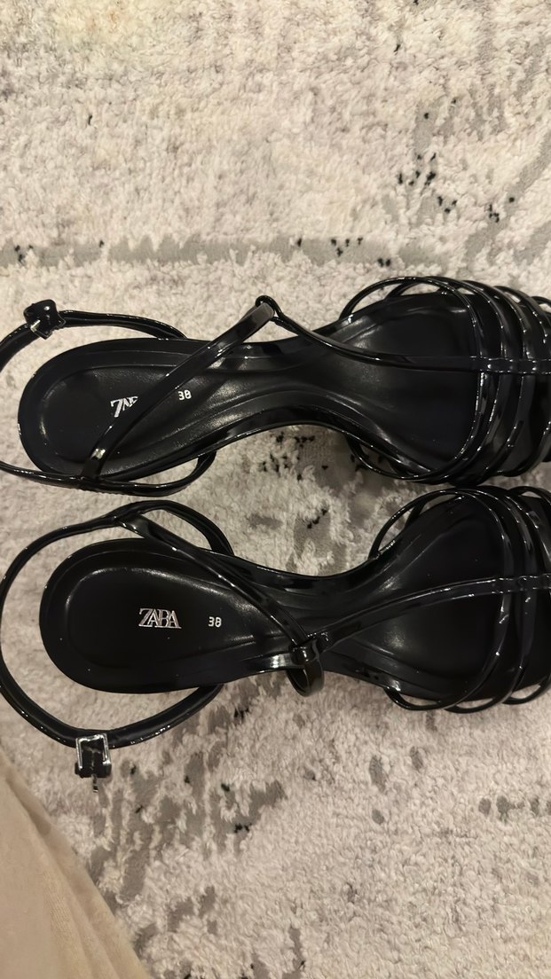 Siyah Yılan Desenli Kürklü Stiletto - Görsel 3