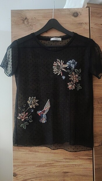 İşlemeli Tül T-shirt 