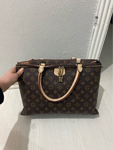 Louis vitton büyük boy çanta