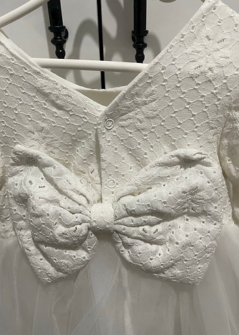 Beyaz İşlemeli Fırfırlı Kız Çocuk Elbisesi - Görsel 4