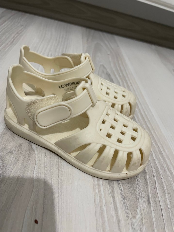 Beyaz Kız Çocuk Terlik Sandalet - Görsel 2