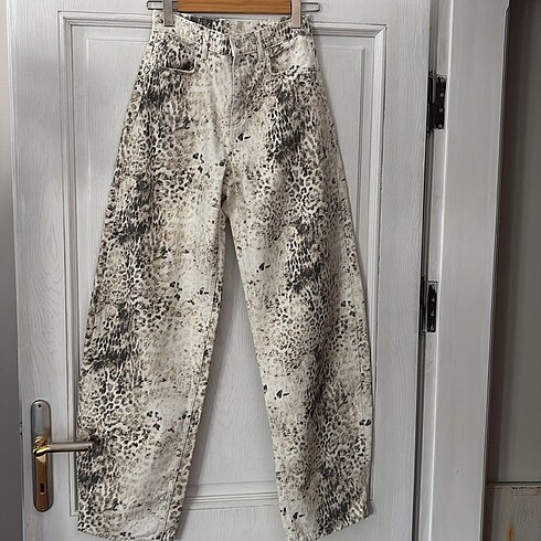 Leopar desenli balon fit pantolon