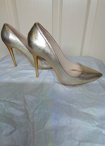 37 Beden altın Renk Trendyol Milla Gold stiletto 