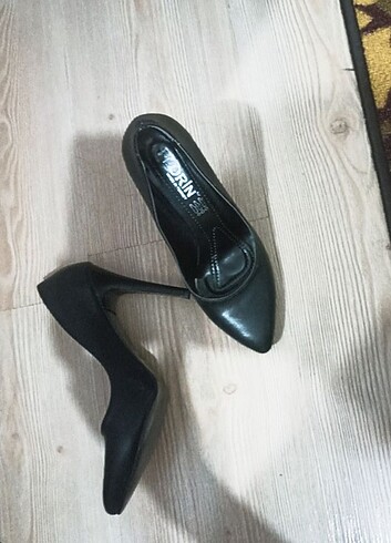 Siyah stiletto - Görsel 2