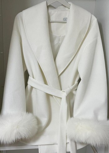 Kürklü Beyaz Kadın Kaban - Görsel 5