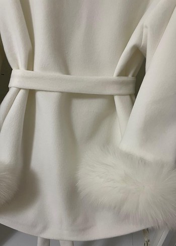 Kürklü Beyaz Kadın Kaban - Görsel 6